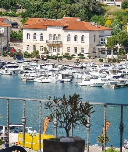 Vila Santino Rab Town