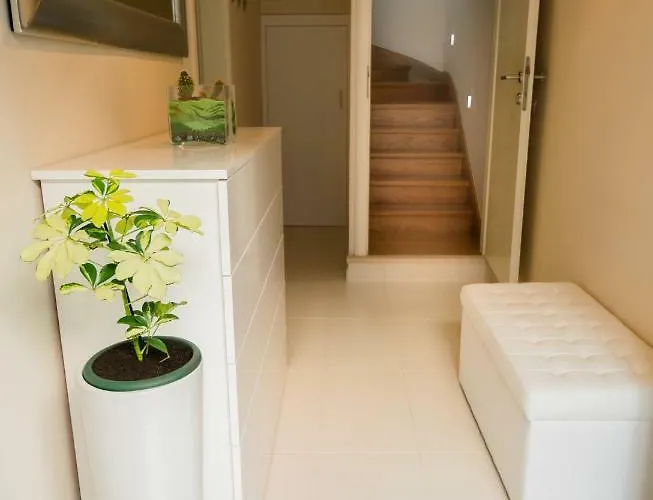 Santino Vila Rab Town