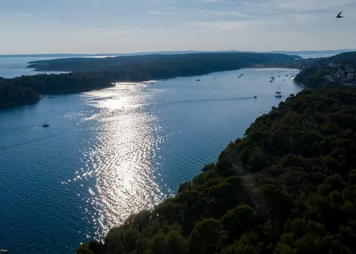 Santino Vila Rab Town